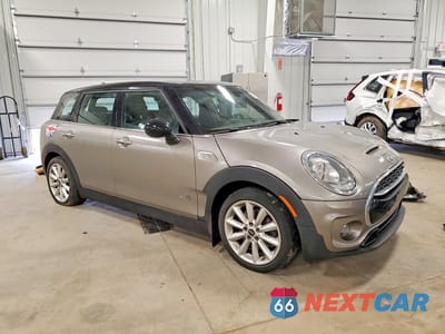 Czwarte zdjęcie samochodu z boku: 2017 MINI COOPER S CLUBMAN ALL4 VIN:WMWLU5C5XH2E83129 - miniatura