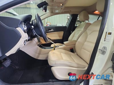 Zdjęcie 7 z 14 samochodu: 2015 MERCEDES-BENZ GLA 250 4MATIC VIN:WDCTG4GB4FJ088202 - miniatura