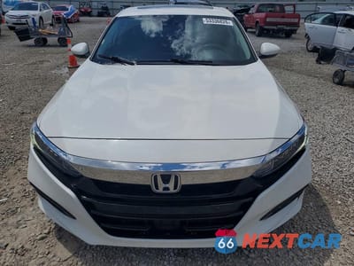Piąte zdjęcie samochodu w środku: 2018 HONDA ACCORD EX VIN:1HGCV1F41JA042284 - miniatura