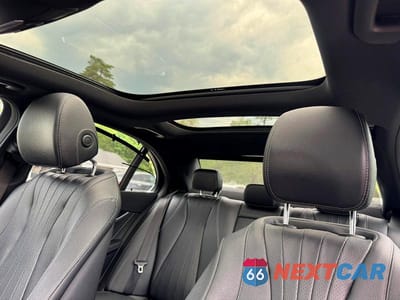 Zdjęcie 9 z 10 samochodu: 2017 MERCEDES-BENZ E 300 4MATIC VIN:WDDZF4KB5HA072058 - miniatura