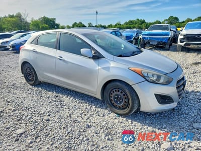 Czwarte zdjęcie samochodu z boku: 2016 HYUNDAI ELANTRA GT BASE VIN:KMHD35LH3GU323898 - miniatura