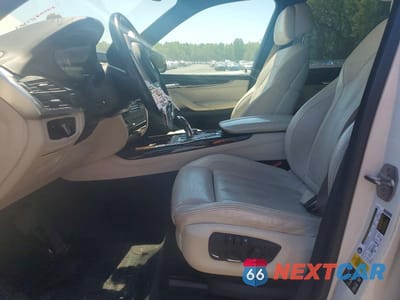 Zdjęcie 7 z 13 samochodu: 2017 BMW X5 XDRIVE35I VIN:5UXKR0C38H0V74215 - miniatura