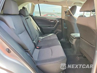 Zdjęcie 10 z 13 samochodu: 2019 TOYOTA RAV4 XLE VIN:2T3P1RFV3KW077849 - miniatura