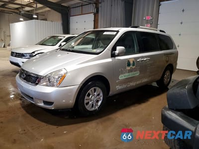 2012 KIA SEDONA LX KNDMG4C7XC6442539 - główne zdjęcie licytacji z USA - miniatura