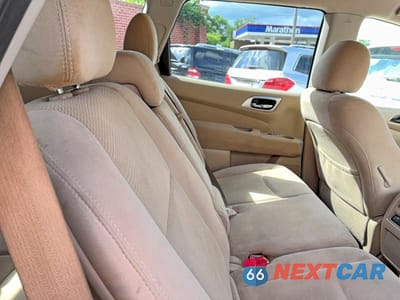 Zdjęcie 6 z 10 samochodu: 2014 NISSAN PATHFINDER S VIN:5N1AR2MN7EC728606 - miniatura