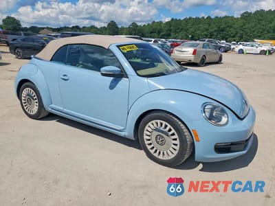 Czwarte zdjęcie samochodu z boku: 2015 VOLKSWAGEN BEETLE 1.8T VIN:3VW517AT2FM818241 - miniatura