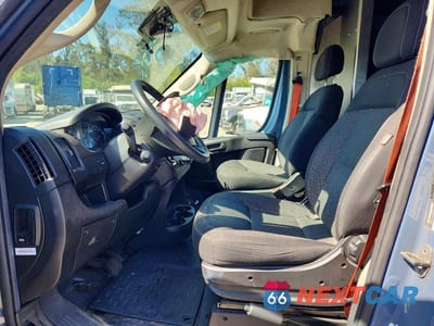 Zdjęcie 7 z 13 samochodu: 2021 RAM PROMASTER - DELIVERY VAN VIN:3C6MRVJG5ME535801 - miniatura