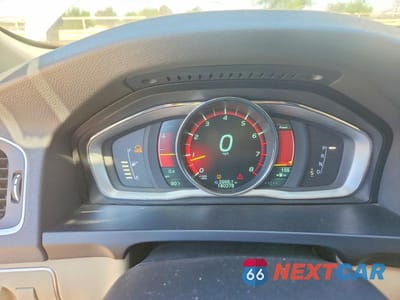 Zdjęcie 9 z 12 samochodu: 2014 VOLVO S60 T5 VIN:YV1612FS1E2295496 - miniatura