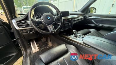 Piąte zdjęcie samochodu w środku: 2017 BMW X5 XDRIVE35I VIN:5UXKR0C36H0V71913 - miniatura