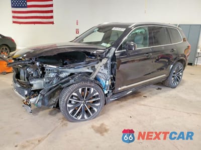 2026 VOLVO XC90 PLUS YV4062PE2T1522152 - główne zdjęcie licytacji z USA - miniatura