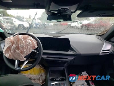 Zdjęcie 8 z 12 samochodu: 2025 BMW 228XI VIN:WBA23GG01S7T71870 - miniatura