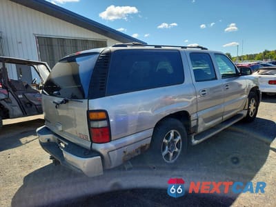 Trzecie zdjęcie samochodu z tyłu: 2005 GMC YUKON XL DENALI VIN:1GKFK66U55J266752 - miniatura