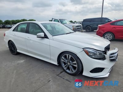 Czwarte zdjęcie samochodu z boku: 2014 MERCEDES-BENZ E 350 VIN:WDDHF5KB9EB022559 - miniatura