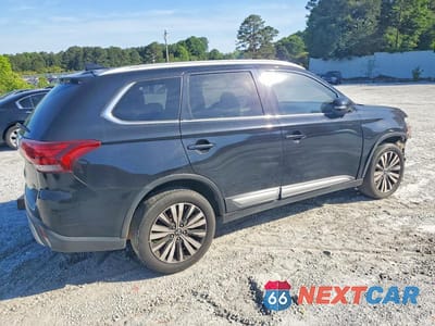 Trzecie zdjęcie samochodu z tyłu: 2020 MITSUBISHI OUTLANDER SE VIN:JA4AZ3A38LZ020494 - miniatura