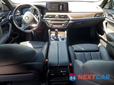 Zdjęcie 8 z 12 samochodu: 2023 BMW 530 I VIN:WBA53BH0XPWY28445 - miniatura