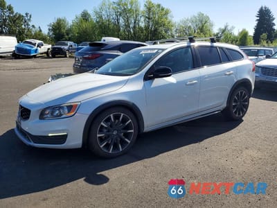 2017 VOLVO V60 CROSS COUNTRY PREMIER YV440MWKXH1040543 - główne zdjęcie licytacji z USA - miniatura