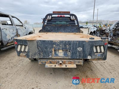 Zdjęcie 6 z 13 samochodu: 2019 CHEVROLET SILVERADO K3500 VIN:1GB4KVCGXKF221787 - miniatura
