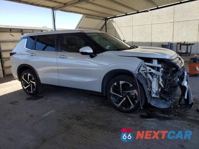 Czwarte zdjęcie samochodu z boku: 2023 MITSUBISHI OUTLANDER SE VIN:JA4J3UA84PZ038550 - miniatura