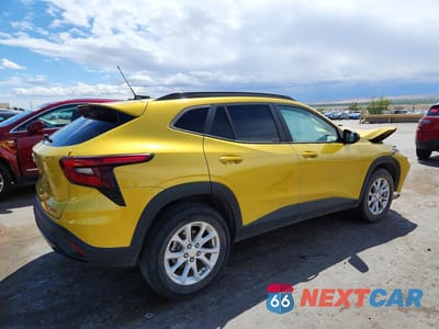 Trzecie zdjęcie samochodu z tyłu: 2024 CHEVROLET TRAX 2RS VIN:KL77LJE27RC124961 - miniatura