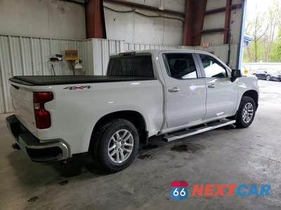 Trzecie zdjęcie samochodu z tyłu: 2021 CHEVROLET SILVERADO K1500 LT VIN:1GCUYDED2MZ150416 - miniatura