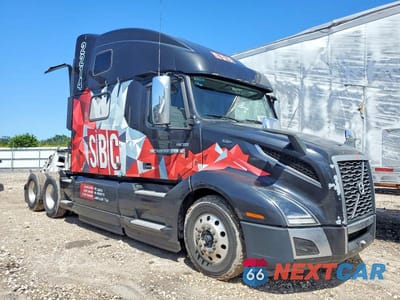 2022 VOLVO VNL SEMI TRUCK 4V4NC9EHXNN600779 - główne zdjęcie licytacji z USA - miniatura