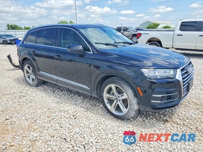 Czwarte zdjęcie samochodu z boku: 2019 AUDI Q7 PRESTIGE VIN:WA1VAAF78KD010746 - miniatura