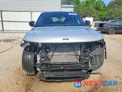 Piąte zdjęcie samochodu w środku: 2025 JEEP GRAND CHEROKEE SUMMIT VIN:1C4RJHEG2S8768480 - miniatura