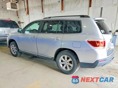 Drugie zdjęcie samochodu z przodu: 2011 TOYOTA HIGHLANDER SE VIN:5TDZK3EH6BS024322 - miniatura