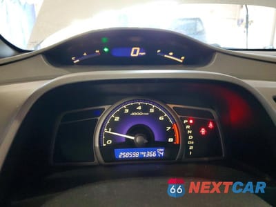 Zdjęcie 9 z 12 samochodu: 2006 HONDA CIVIC LX VIN:1HGFA16596L013354 - miniatura