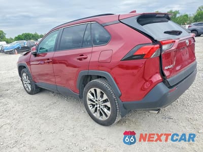 Drugie zdjęcie samochodu z przodu: 2021 TOYOTA RAV4 XLE PREMIUM VIN:2T3A1RFV5MW217327 - miniatura