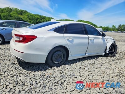 Trzecie zdjęcie samochodu z tyłu: 2018 HONDA ACCORD SPORT VIN:1HGCV1F30JA027850 - miniatura