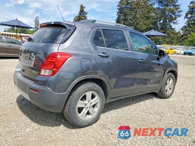 Trzecie zdjęcie samochodu z tyłu: 2016 CHEVROLET TRAX 1LT VIN:3GNCJLSB2GL222389 - miniatura