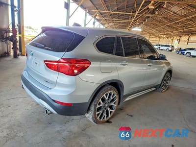 Trzecie zdjęcie samochodu z tyłu: 2020 BMW X1 SDRIVE28I VIN:WBXJG7C09L3L90624 - miniatura