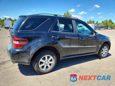 Trzecie zdjęcie samochodu z tyłu: 2008 MERCEDES-BENZ ML 350 VIN:4JGBB86E58A418107 - miniatura