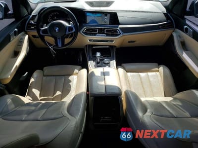 Zdjęcie 8 z 14 samochodu: 2021 BMW X7 XDRIVE40I VIN:5UXCW2C09M9E78892 - miniatura