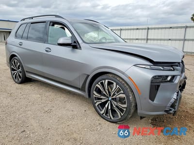 Czwarte zdjęcie samochodu z boku: 2027 BMW X7 XDRIVE40I VIN:5UX23EM06V9439762 - miniatura