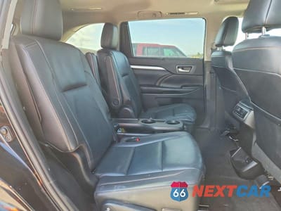 Zdjęcie 11 z 14 samochodu: 2019 TOYOTA HIGHLANDER XLE VIN:5TDJZRFH7KS583274 - miniatura