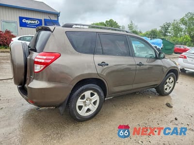 Trzecie zdjęcie samochodu z tyłu: 2011 TOYOTA RAV4 BASE VIN:2T3BF4DV2BW165082 - miniatura