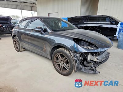 Czwarte zdjęcie samochodu z boku: 2019 PORSCHE MACAN VIN:WP1AA2A51KLB03449 - miniatura