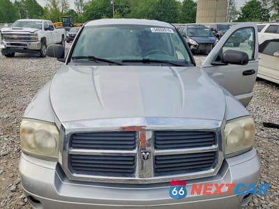 Zdjęcie 11 z 12 samochodu: 2007 DODGE DAKOTA QUAD SLT VIN:1D7HW48K27S128744 - miniatura