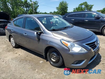 Czwarte zdjęcie samochodu z boku: 2017 NISSAN VERSA 1.6 S VIN:3N1CN7AP7HL893157 - miniatura