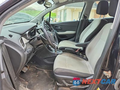 Zdjęcie 7 z 13 samochodu: 2019 CHEVROLET TRAX LS VIN:3GNCJKSB7KL333751 - miniatura