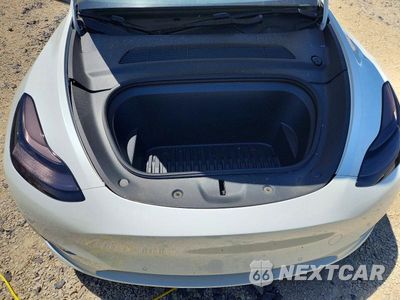 Zdjęcie 11 z 12 samochodu: 2020 TESLA MODEL Y VIN:5YJYGDEE7LF040611 - miniatura