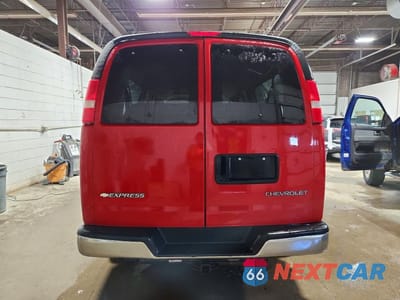 Zdjęcie 6 z 13 samochodu: 2003 CHEV EXPRESS G3500 VIN:1GAHG39U531131664 - miniatura