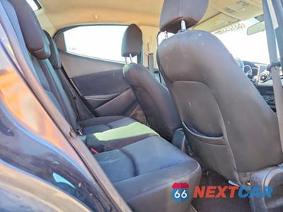 Zdjęcie 10 z 12 samochodu: 2017 TOYOTA YARIS IA BASE VIN:3MYDLBYV0HY171001 - miniatura