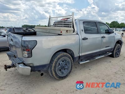 Trzecie zdjęcie samochodu z tyłu: 2013 TOYOTA TUNDRA CREWMAX SR5 VIN:5TFEM5F16DX055413 - miniatura