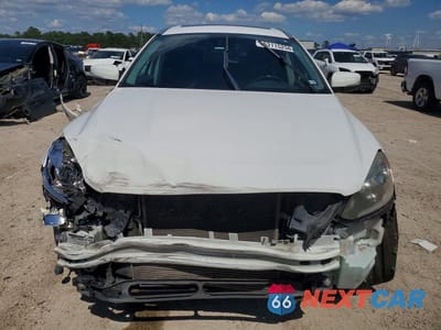 Piąte zdjęcie samochodu w środku: 2017 VOLVO XC60 T5 INSCRIPTION VIN:YV440MRU0H2000821 - miniatura