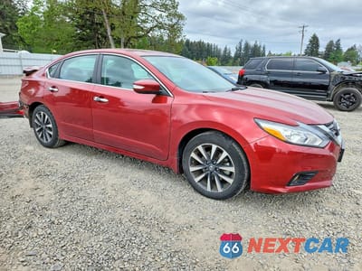 Czwarte zdjęcie samochodu z boku: 2016 NISSAN ALTIMA 2.5 SV VIN:1N4AL3AP7GC148962 - miniatura