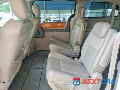 Zdjęcie 11 z 13 samochodu: 2010 CHRYSLER TOWN & COUNTRY LIMITED VIN:2A4RR6DX6AR136559 - miniatura
