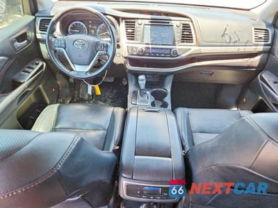 Zdjęcie 8 z 13 samochodu: 2017 TOYOTA HIGHLANDER LIMITED VIN:5TDYZRFH3HS203225 - miniatura